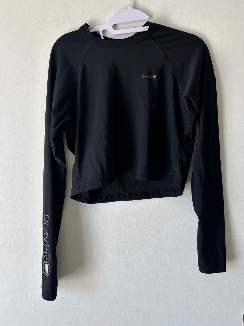 Black Long-Sleeve Crop Performance Top